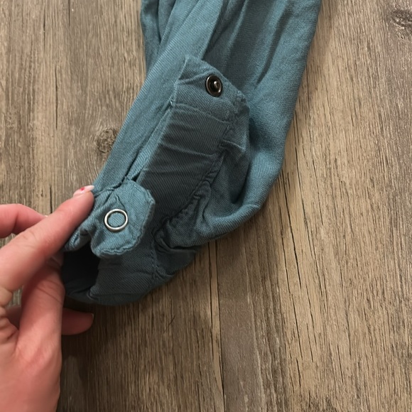 Blue/green colored flowy linen pants - Picture 4 of 6